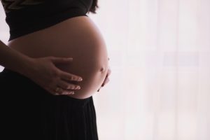 Femme enceinte : comment choisir la crème pour le visage ?